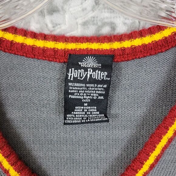 Wizarding World Harry Potter Sweater Adult Medium Gray Gryffindor Cardigan - Picture 3 of 13